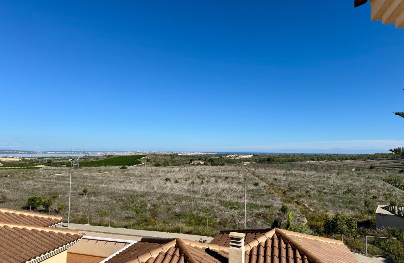 Herverkoop - Semi Detached -
San Miguel de Salinas - Residencial Los Flamencos