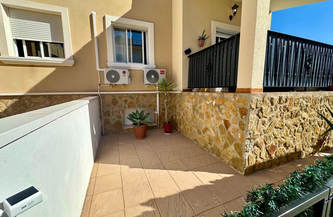 Herverkoop - Semi Detached -
San Miguel de Salinas - Residencial Los Flamencos