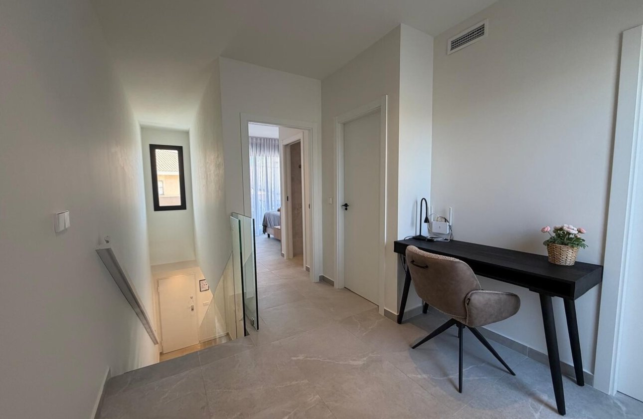 Herverkoop - Semi Detached -
Torre de la Horadada - Costa Blanca