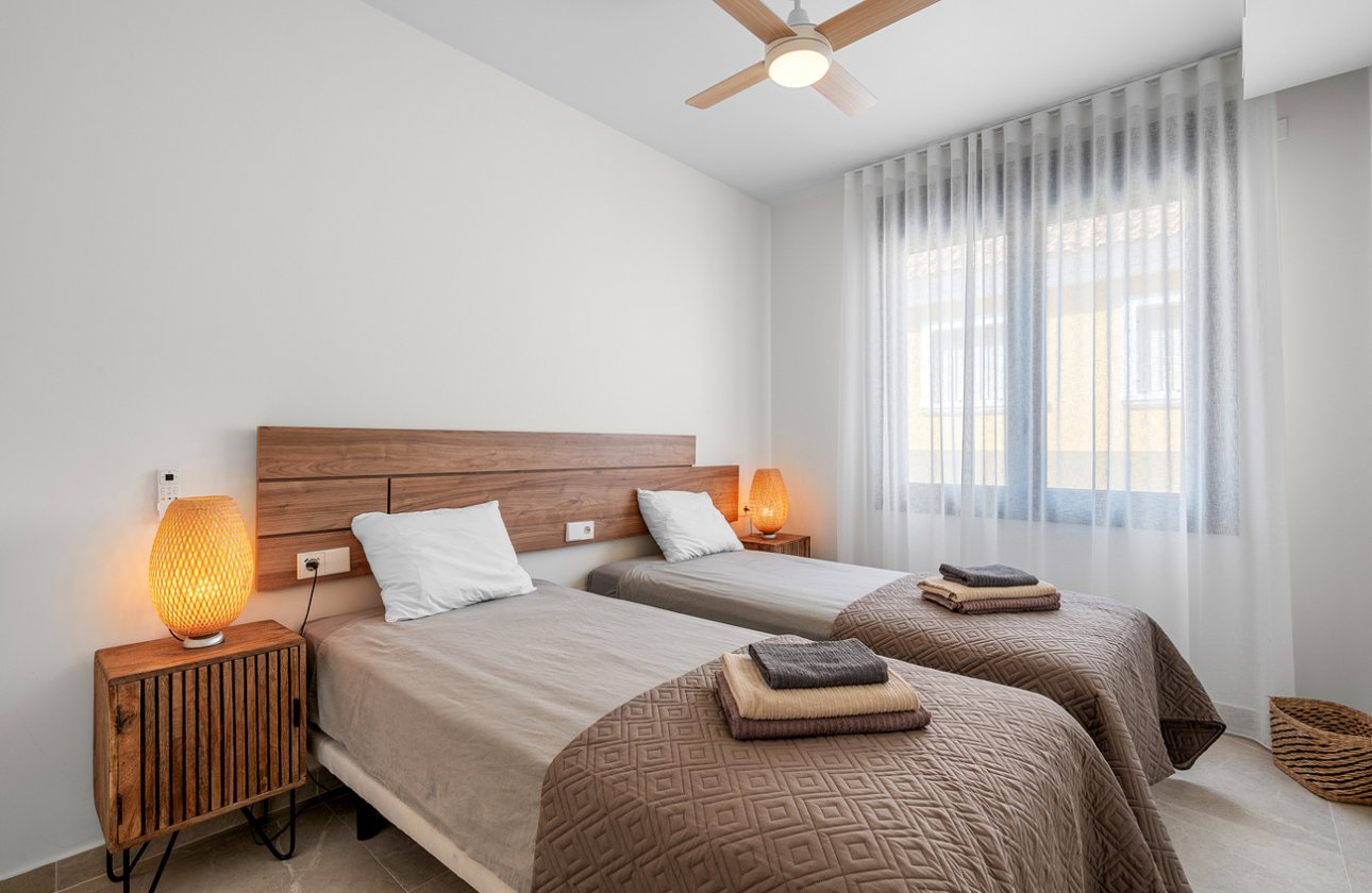 Herverkoop - Semi Detached -
Torre de la Horadada - Costa Blanca