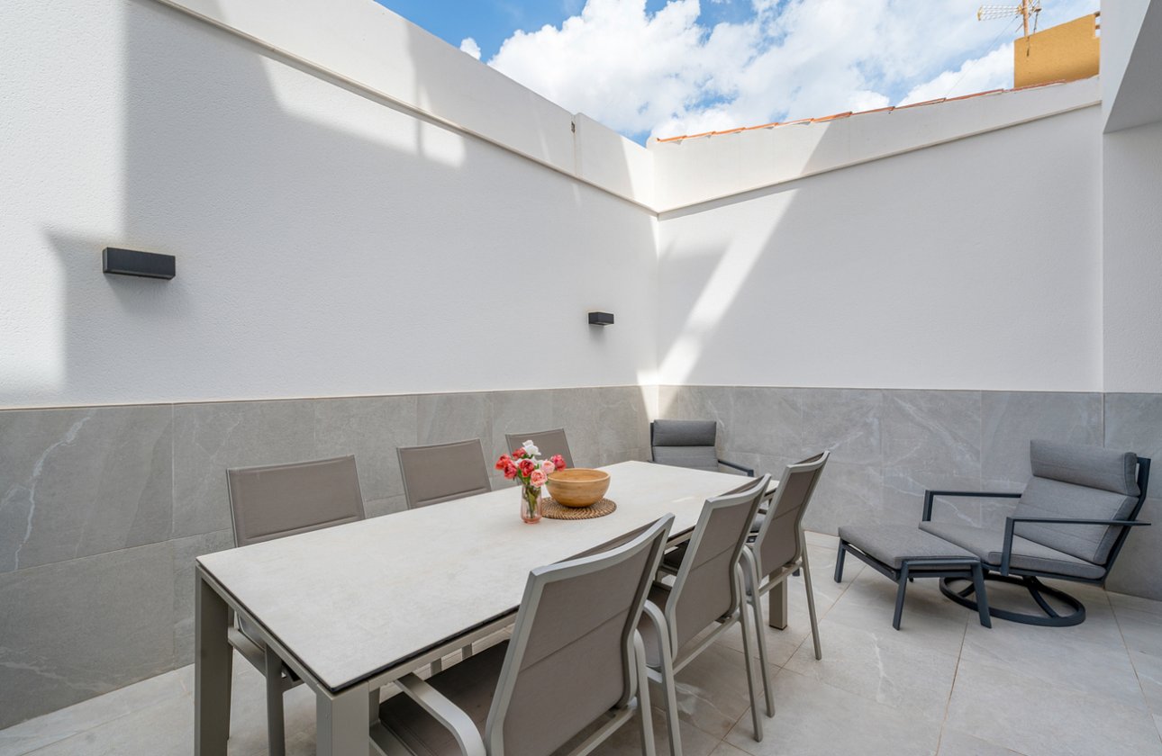 Herverkoop - Semi Detached -
Torre de la Horadada - Costa Blanca