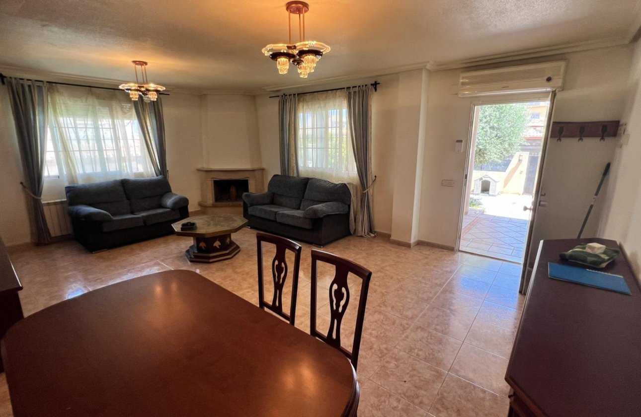 Herverkoop - Semi Detached -
Torrevieja - Aguas Nuevas