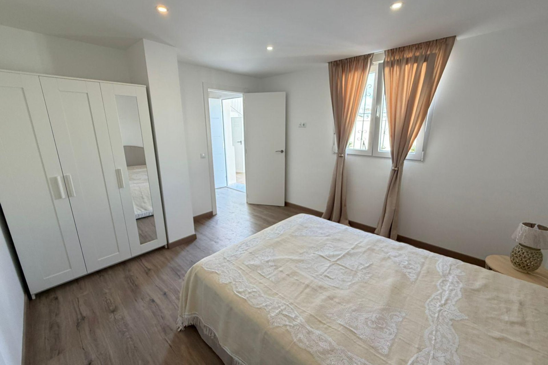 Herverkoop - Semi Detached -
Torrevieja - Cabo Cervera