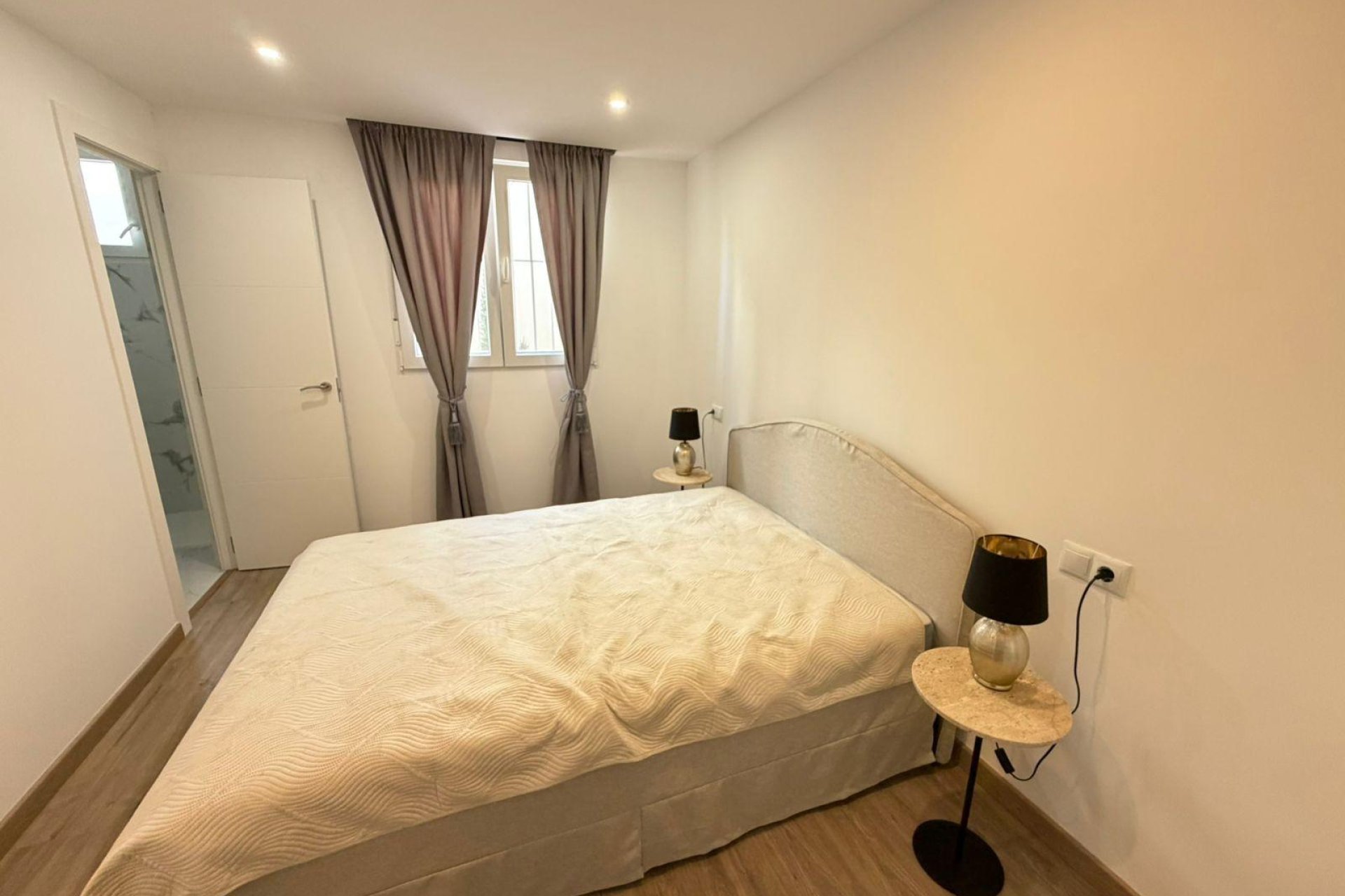 Herverkoop - Semi Detached -
Torrevieja - Cabo Cervera