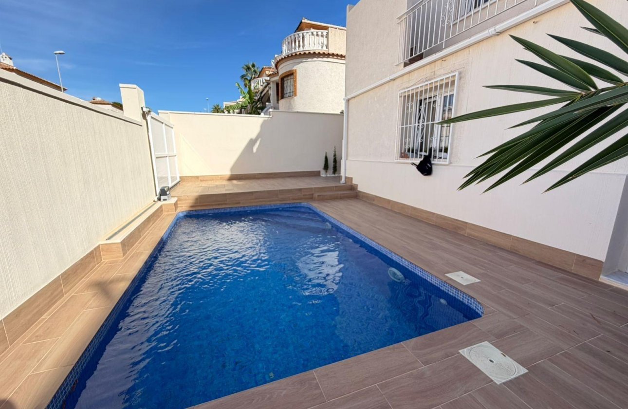Herverkoop - Semi Detached -
Torrevieja - Cabo Cervera