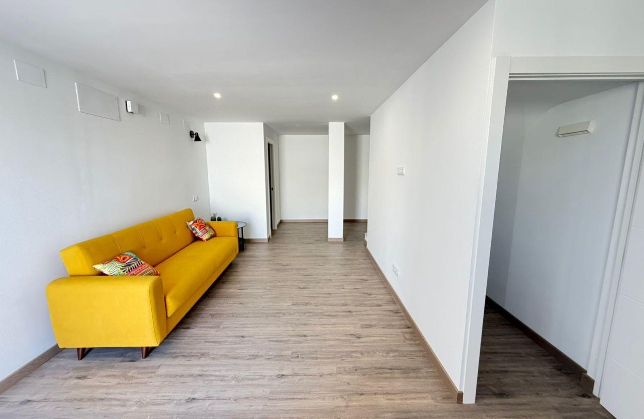 Herverkoop - Semi Detached -
Torrevieja - Cabo Cervera