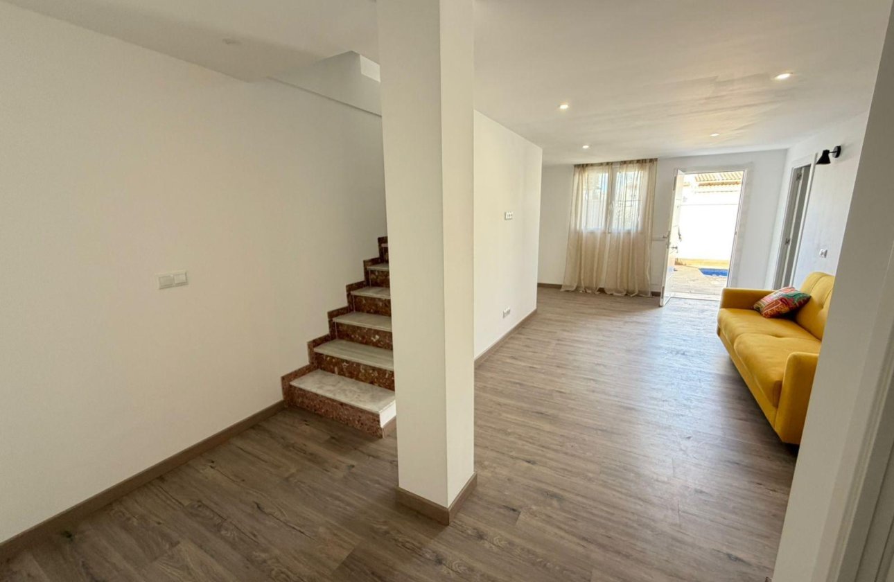 Herverkoop - Semi Detached -
Torrevieja - Cabo Cervera