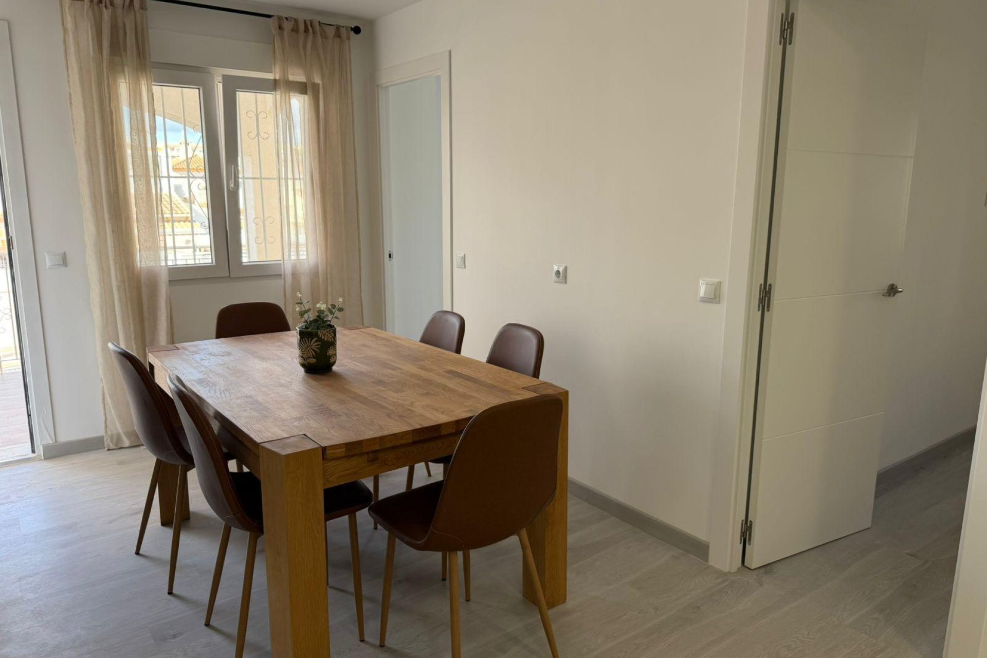 Herverkoop - Semi Detached -
Torrevieja - Cabo Cervera