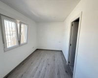 Herverkoop - Semi Detached -
Torrevieja - Cabo Cervera