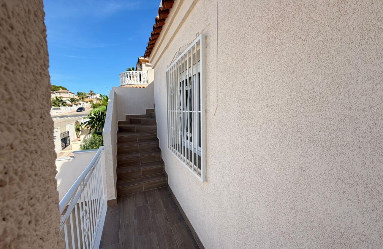 Herverkoop - Semi Detached -
Torrevieja - Cabo Cervera