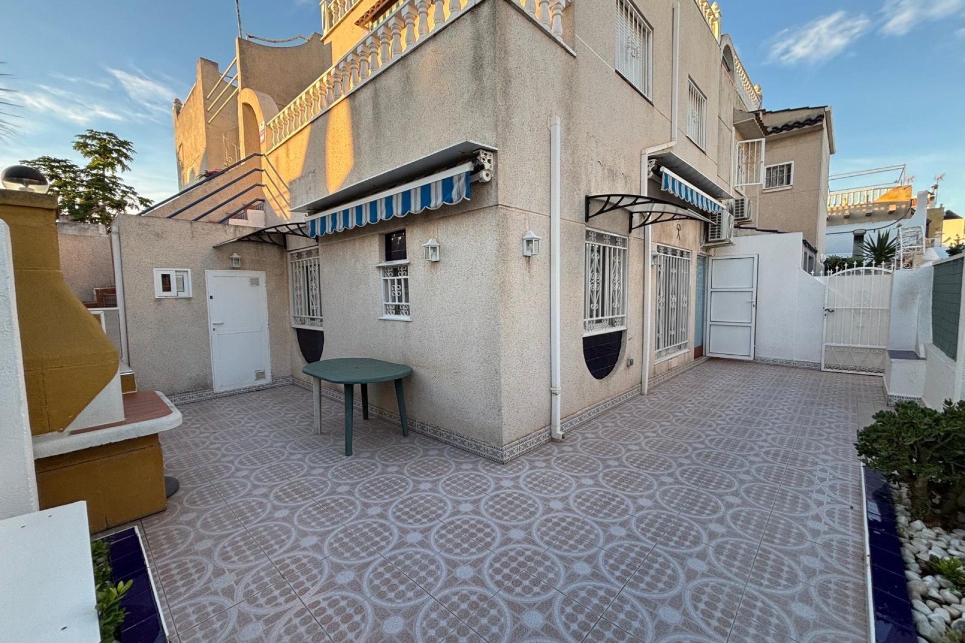 Herverkoop - Semi Detached -
Torrevieja - Carrefour