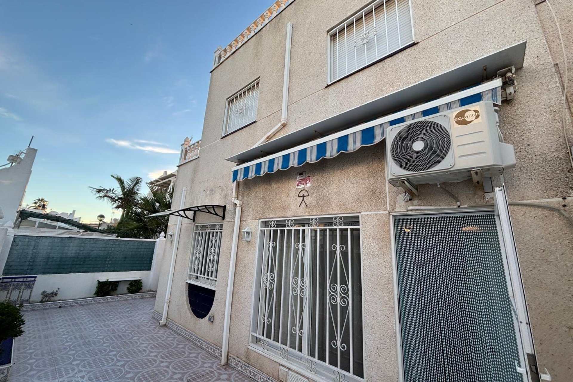 Herverkoop - Semi Detached -
Torrevieja - Carrefour