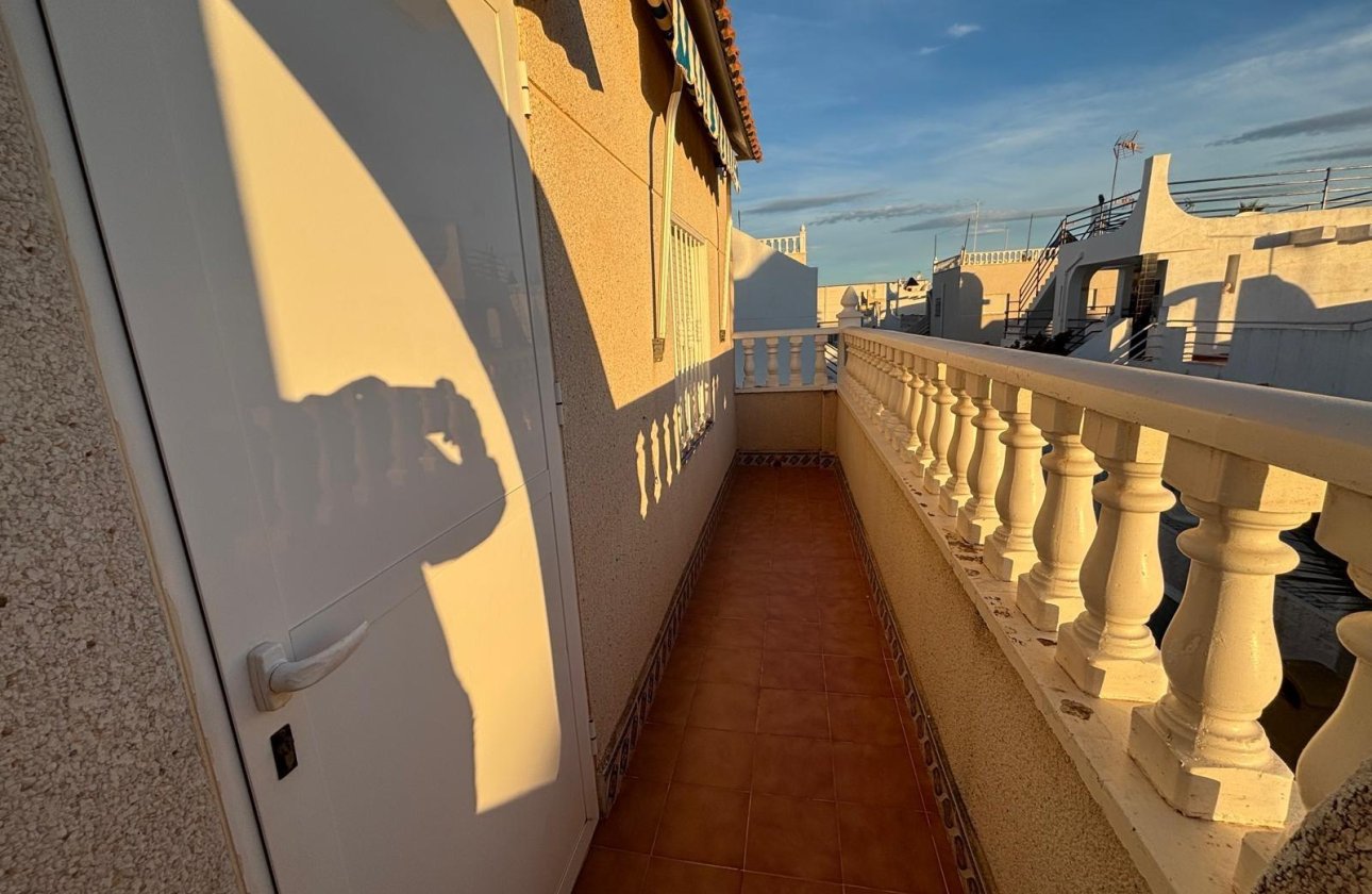 Herverkoop - Semi Detached -
Torrevieja - Carrefour