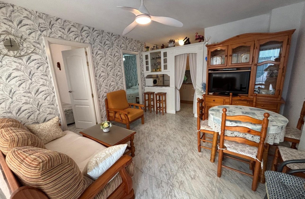 Herverkoop - Semi Detached -
Torrevieja - Carrefour