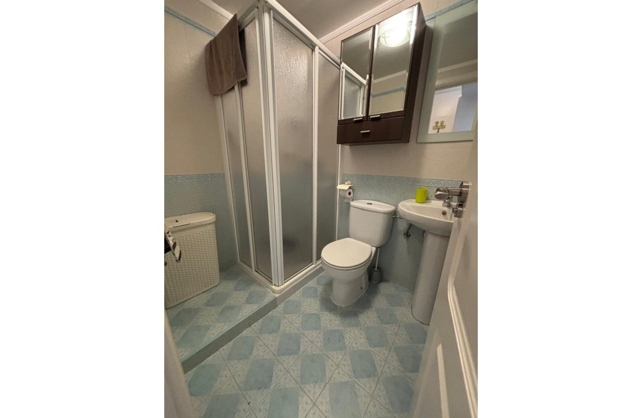 Herverkoop - Semi Detached -
Torrevieja - Carrefour