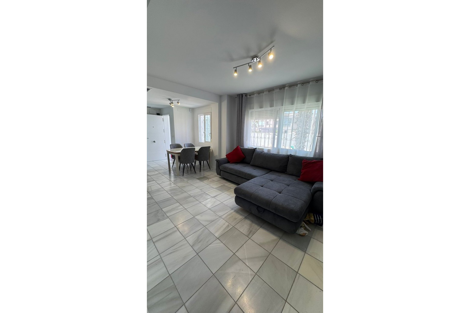 Herverkoop - Semi Detached -
Torrevieja - Costa Blanca