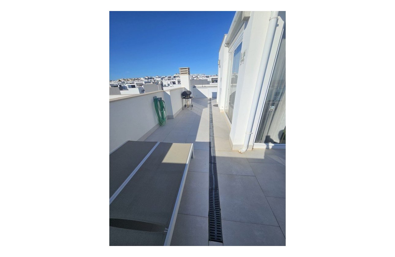 Herverkoop - Semi Detached -
Torrevieja - Costa Blanca