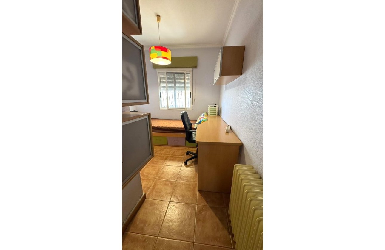 Herverkoop - Semi Detached -
Torrevieja - La Siesta - El Salado - Torreta