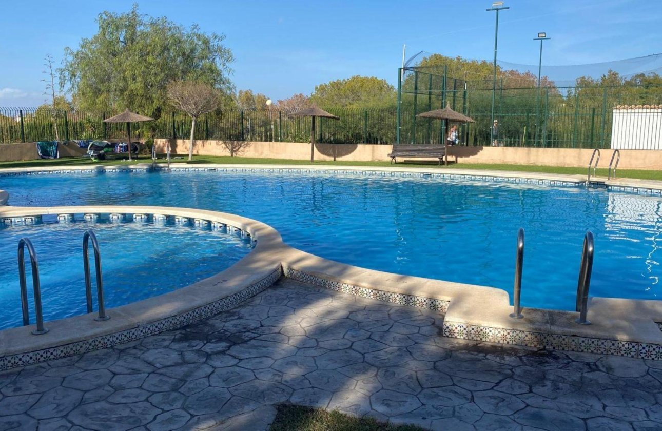 Herverkoop - Semi Detached -
Torrevieja - Los Balcones