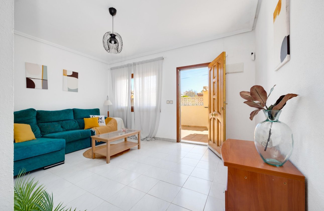 Herverkoop - Semi Detached -
Torrevieja - Nueva Torrevieja