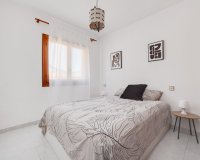 Herverkoop - Semi Detached -
Torrevieja - Nueva Torrevieja