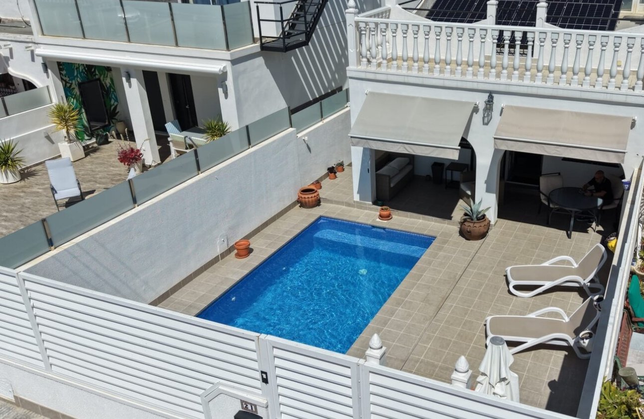 Herverkoop - Semi Detached -
Villamartin - Costa Blanca