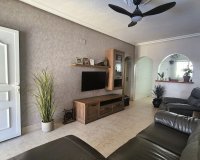 Herverkoop - Semi Detached -
Villamartin - Costa Blanca