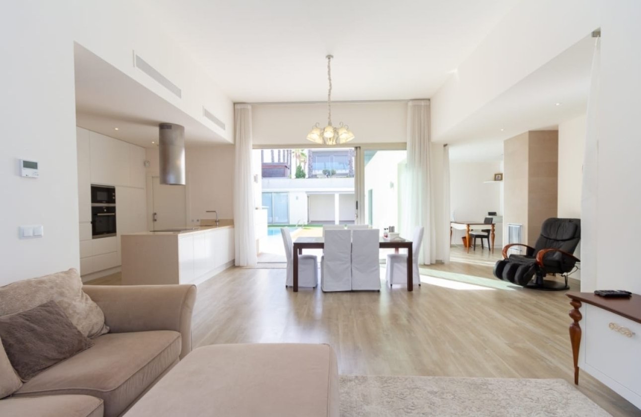 Herverkoop - Town House -
Benijofar - Costa Blanca