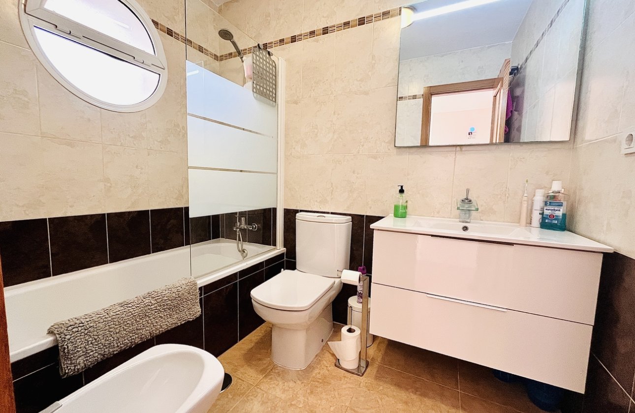 Herverkoop - Town House -
Cabo Roig - Costa Blanca