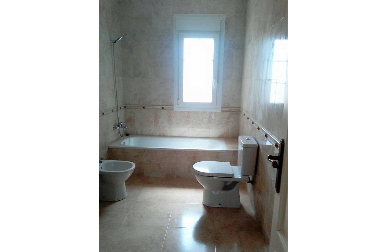 Herverkoop - Town House -
Cabo Roig - Costa Blanca