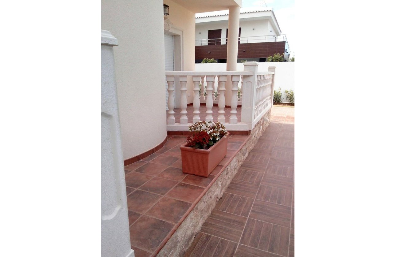 Herverkoop - Town House -
Cabo Roig - Costa Blanca