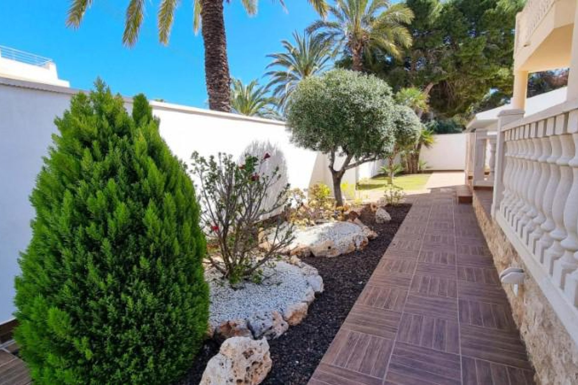 Herverkoop - Town House -
Cabo Roig - Costa Blanca