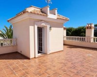 Herverkoop - Town House -
Cabo Roig - Costa Blanca
