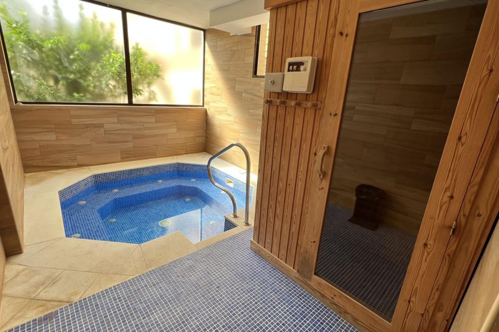 Herverkoop - Town House -
Cabo Roig - Costa Blanca