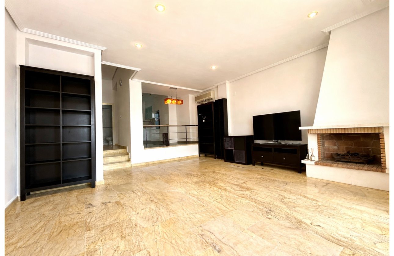 Herverkoop - Town House -
Cabo Roig - Costa Blanca