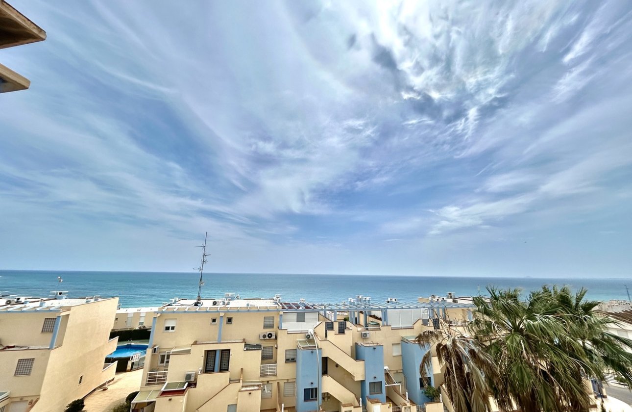 Herverkoop - Town House -
Cabo Roig - Costa Blanca