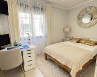 Herverkoop - Town House -
Cabo Roig - Costa Blanca