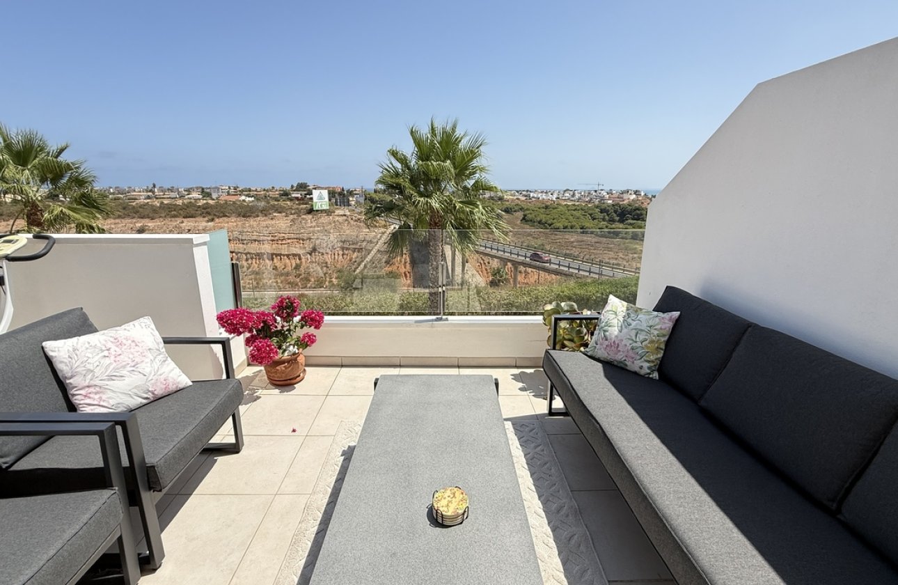 Herverkoop - Town House -
Cabo Roig - Costa Blanca