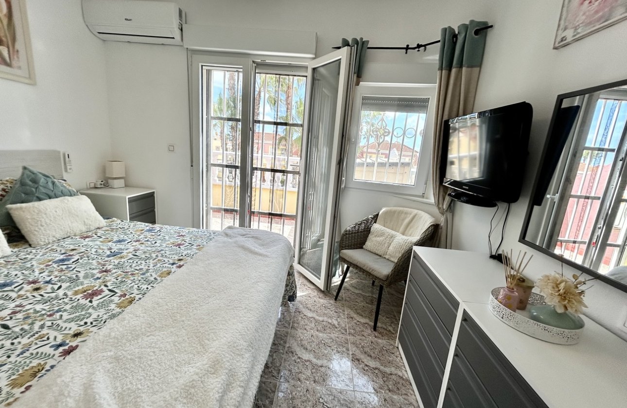 Herverkoop - Town House -
Cabo Roig - Costa Blanca