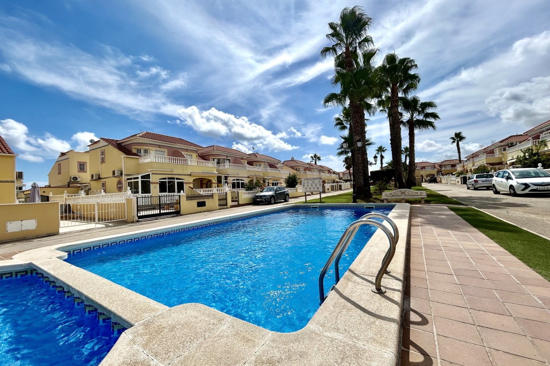 Herverkoop - Town House -
Cabo Roig - Costa Blanca