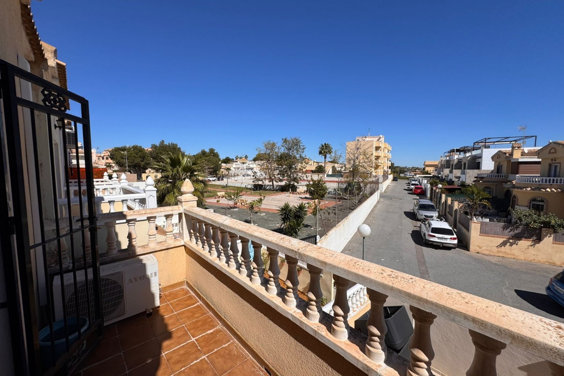 Herverkoop - Town House -
Campoamor - Costa Blanca
