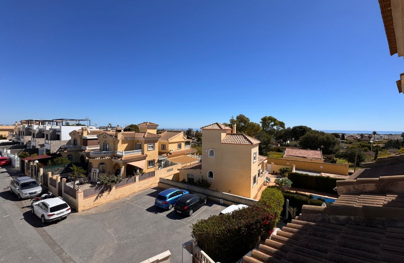 Herverkoop - Town House -
Campoamor - Costa Blanca