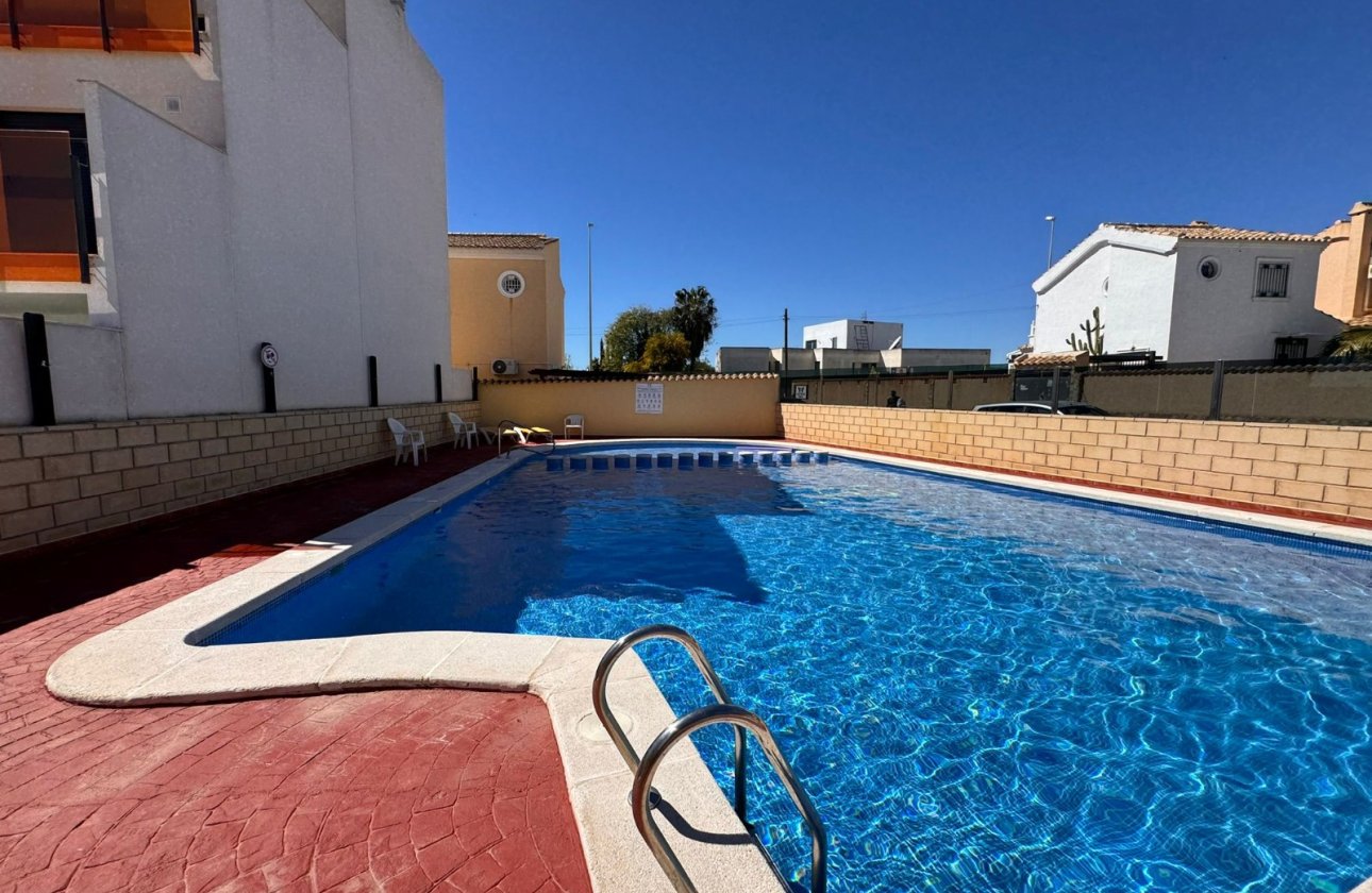 Herverkoop - Town House -
Campoamor - Costa Blanca