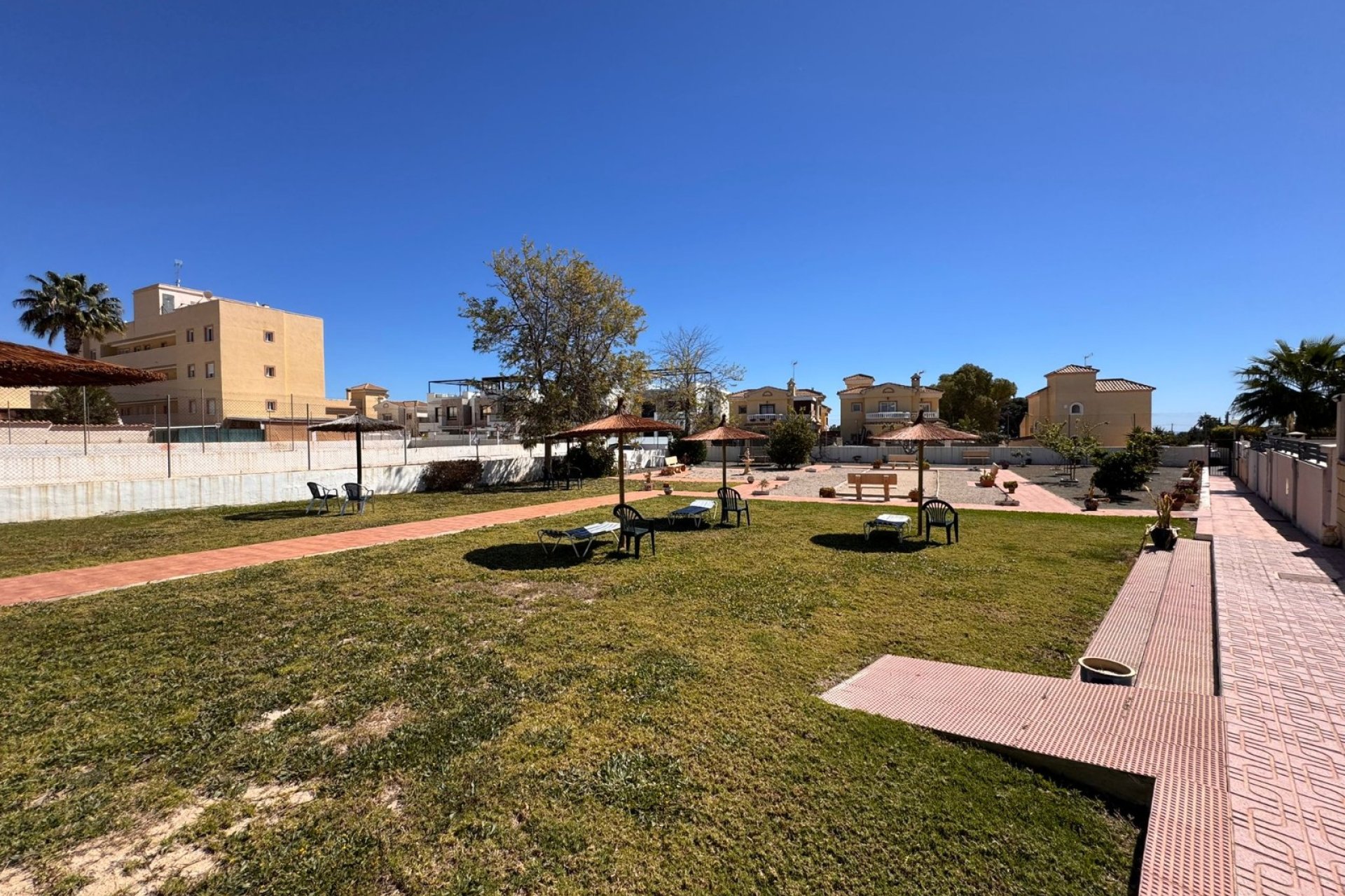 Herverkoop - Town House -
Campoamor - Costa Blanca