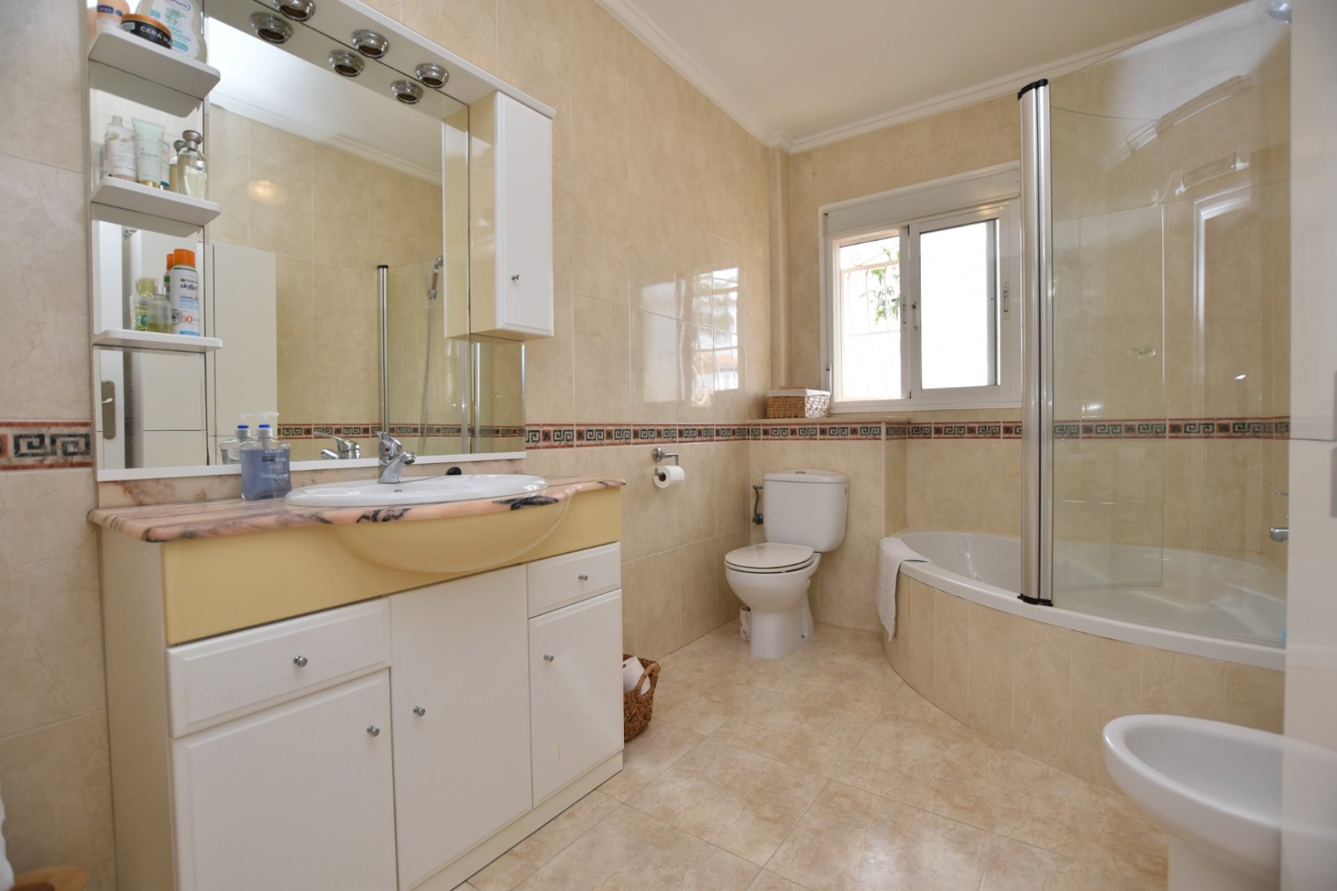 Herverkoop - Town House -
Ciudad Quesada - Costa Blanca