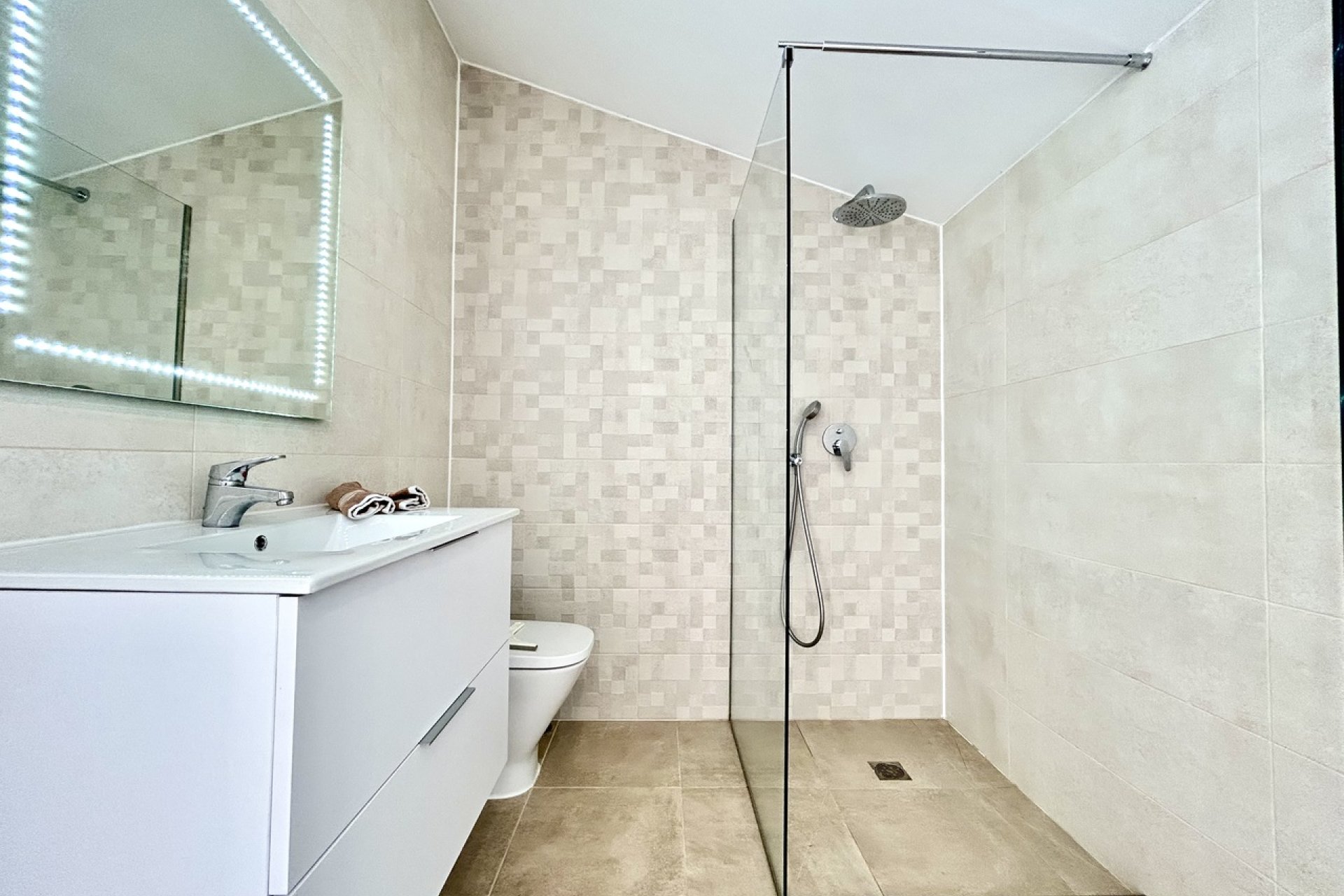 Herverkoop - Town House -
Ciudad Quesada - Costa Blanca