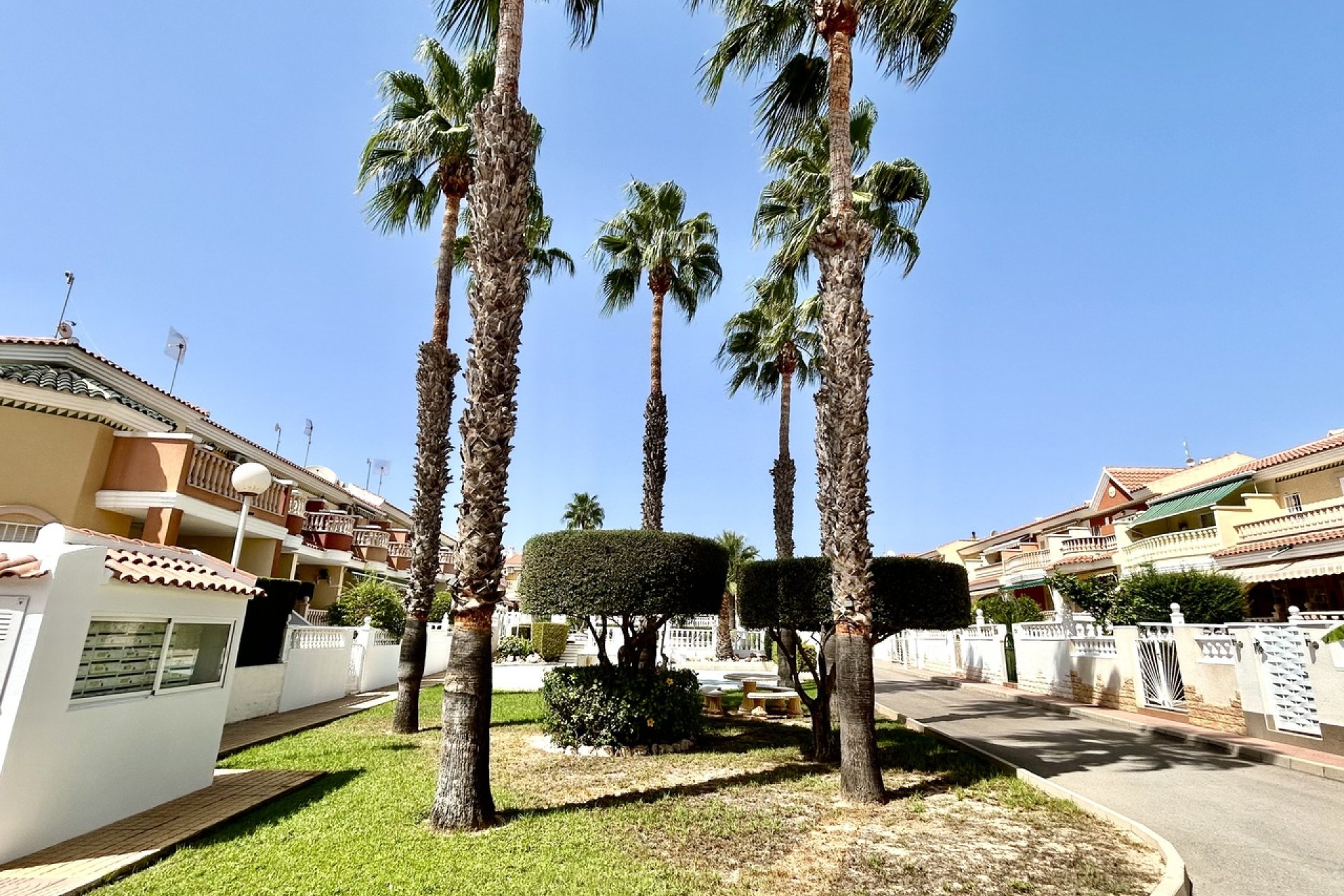 Herverkoop - Town House -
Ciudad Quesada - Costa Blanca