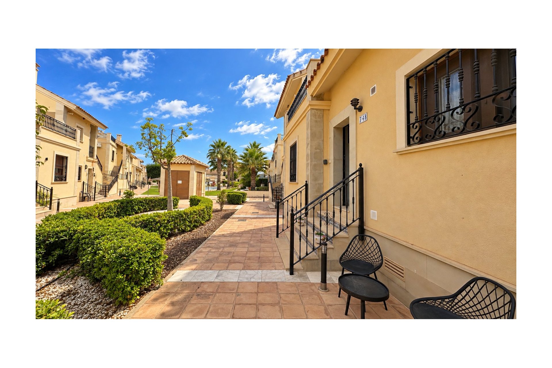 Herverkoop - Town House -
La Finca Golf Resort - Inland