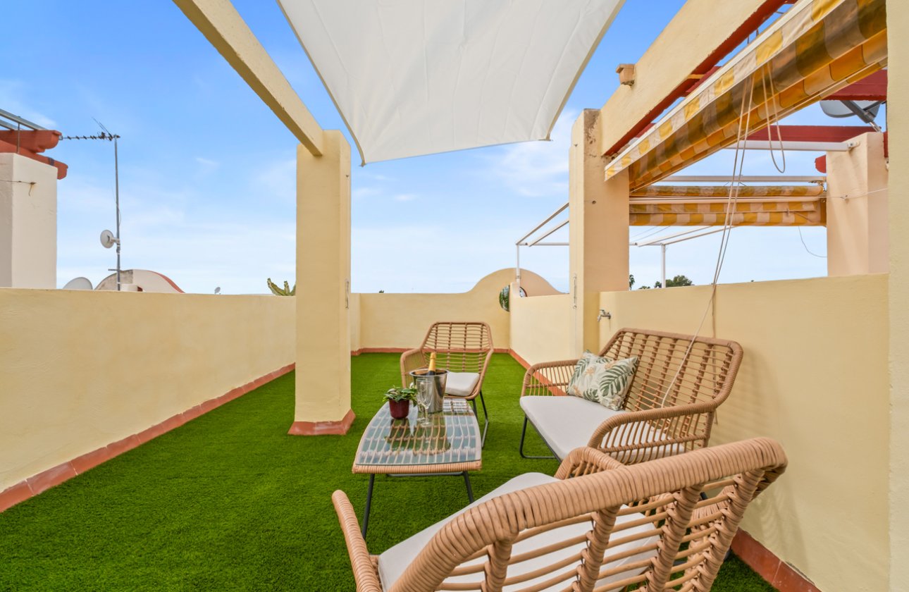 Herverkoop - Town House -
La Florida - Inland