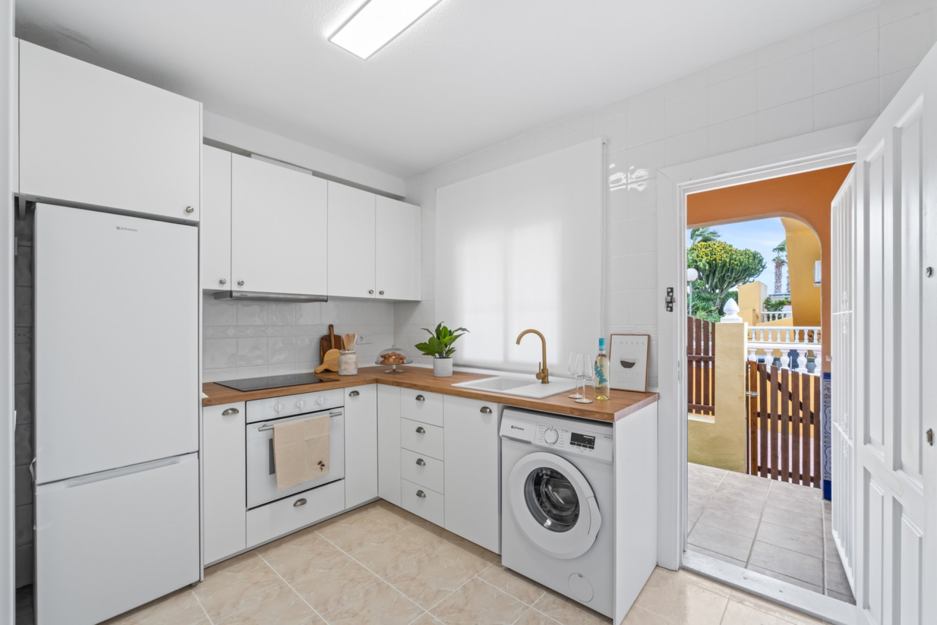 Herverkoop - Town House -
La Florida - Inland